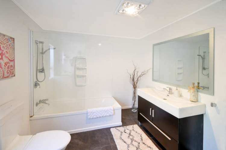 6 Rennie Street Green Island_33