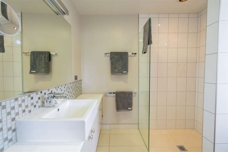 140 Howden Street Te Anau_30