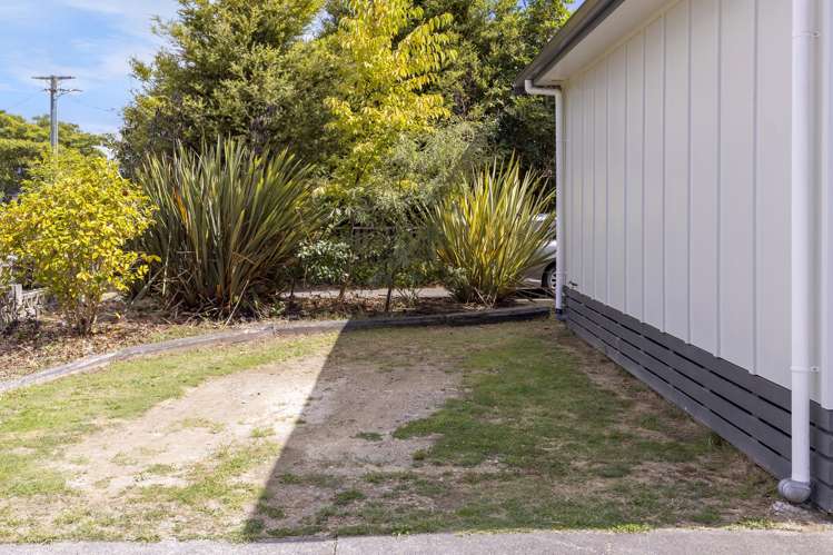 2/10 Laughton Street Taupo_19