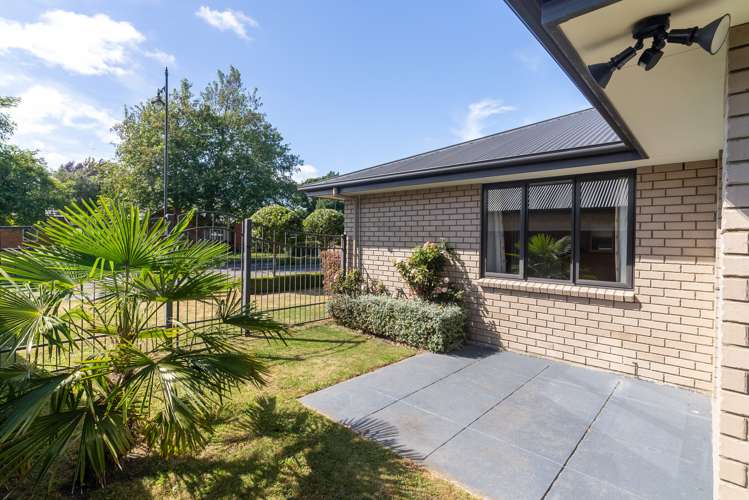 1 Heathridge Place Lincoln_28