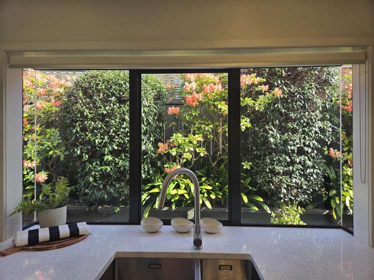 15B La Roche Place Northcote_13