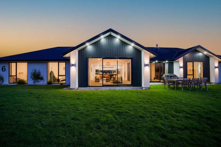 6 Chatham Rise Seaward Bush_50