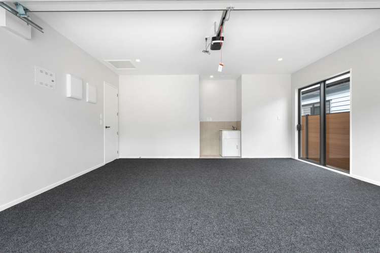 18 & 20 Furlough Road Opaheke_18