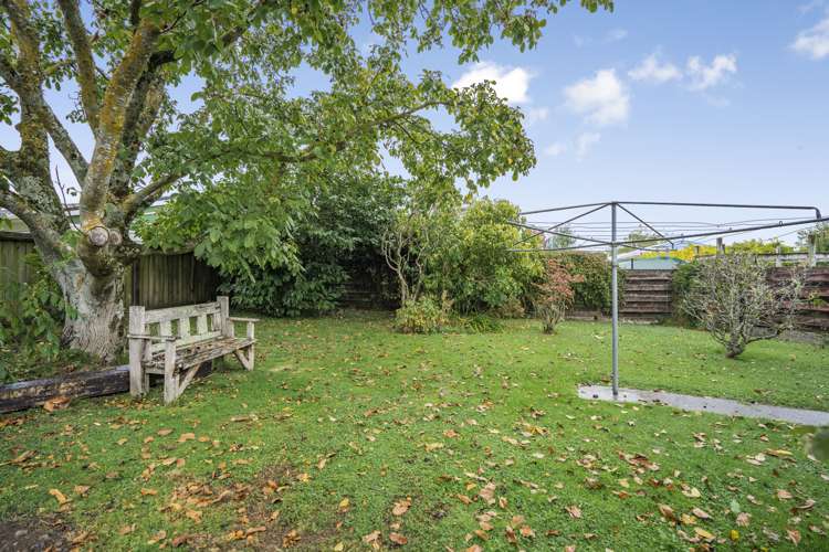 1/11 Topeka Grove Totara Park_11