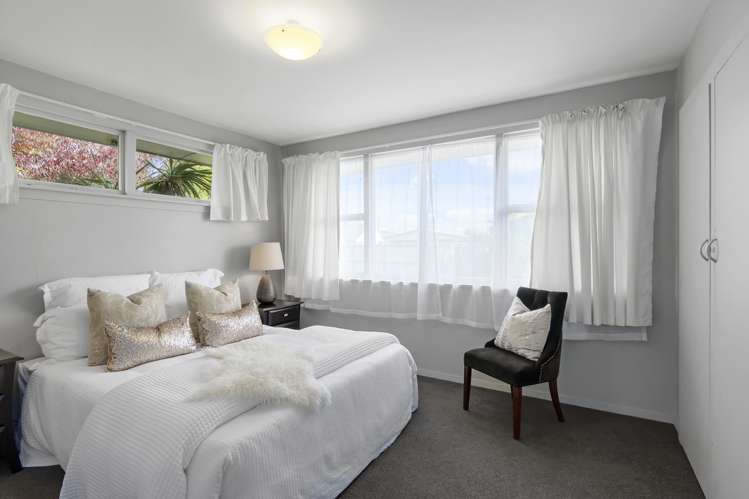 19 Esk Place Aranui_11