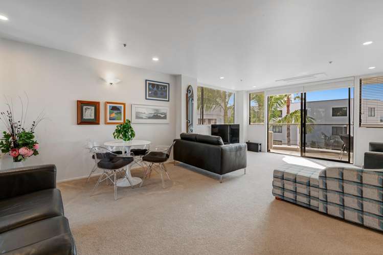 3A/171 Hurstmere Road Takapuna_4