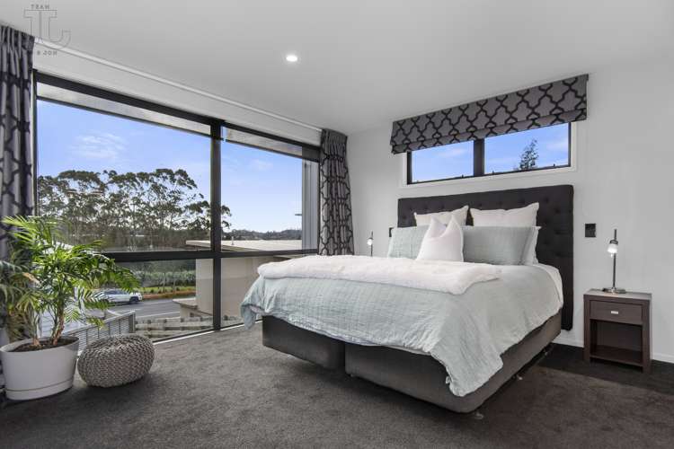 133 Lakes Boulevard Pyes Pa_14