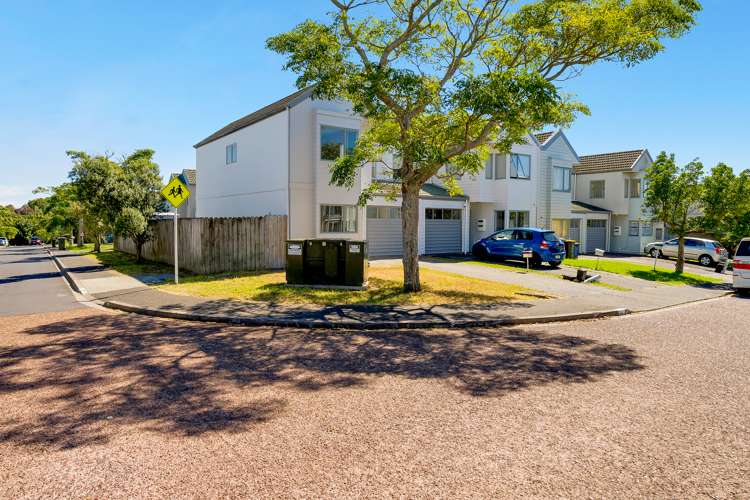 35 Stephen Avenue Henderson_19