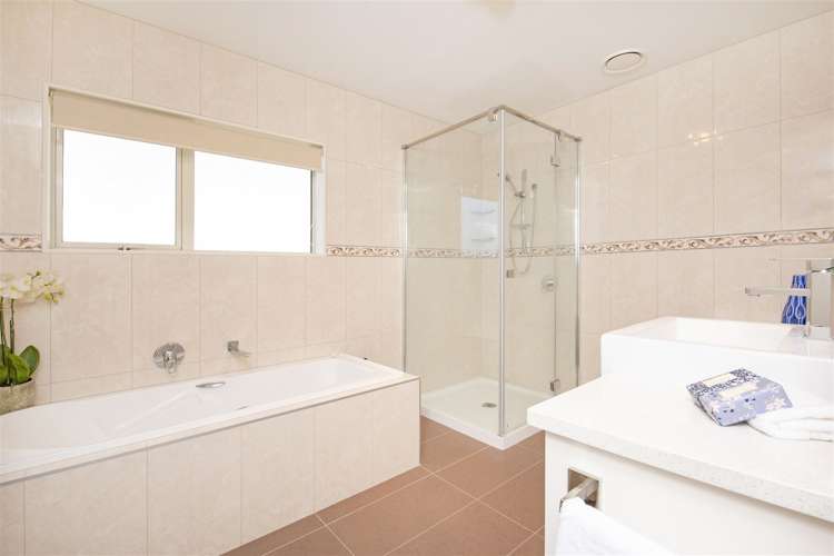 24 Kestev Drive Flat Bush_18