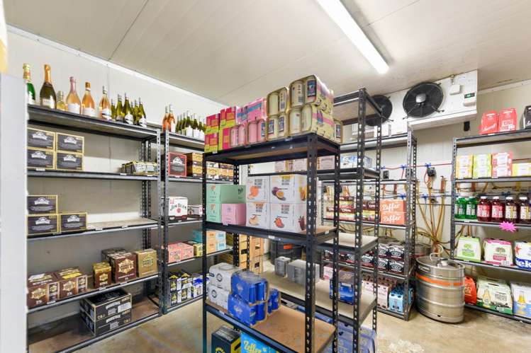 84 Main Road Tapawera_12