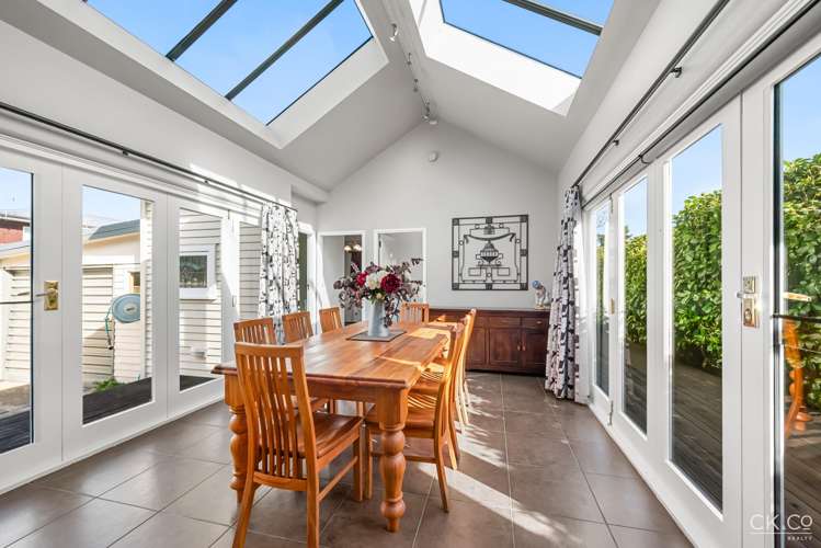 7 Anderson Grove Epuni_12
