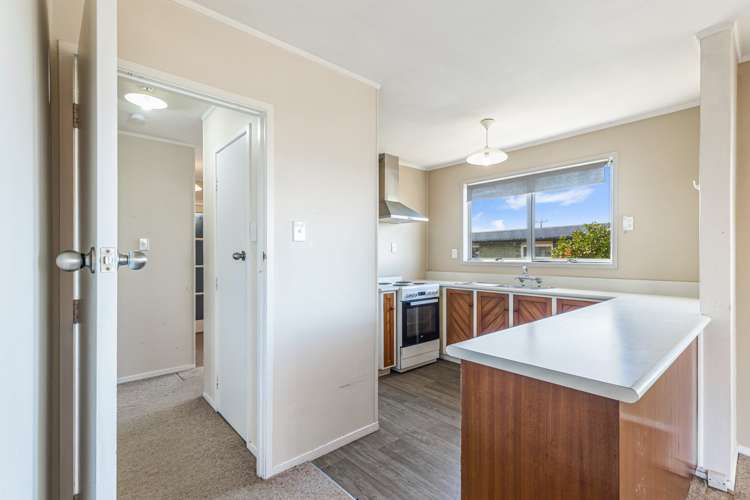 2/47 Royal Road Massey_7