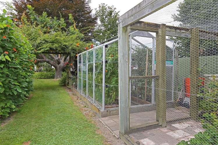 885 Park Road South Longlands_11