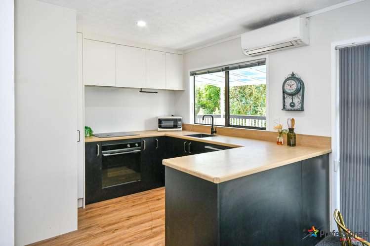 2/46A Claude Road Manurewa_1