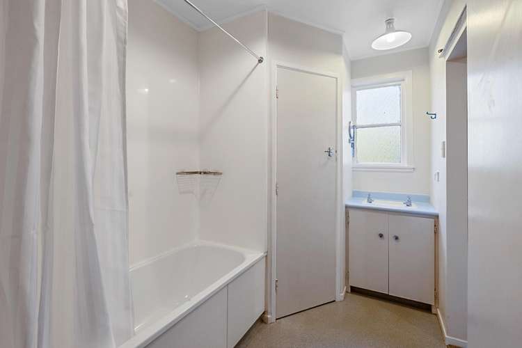 44 Victoria Road Brooklands_14