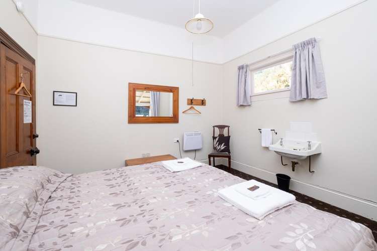 6018 Ohura Road Whangamomona_9