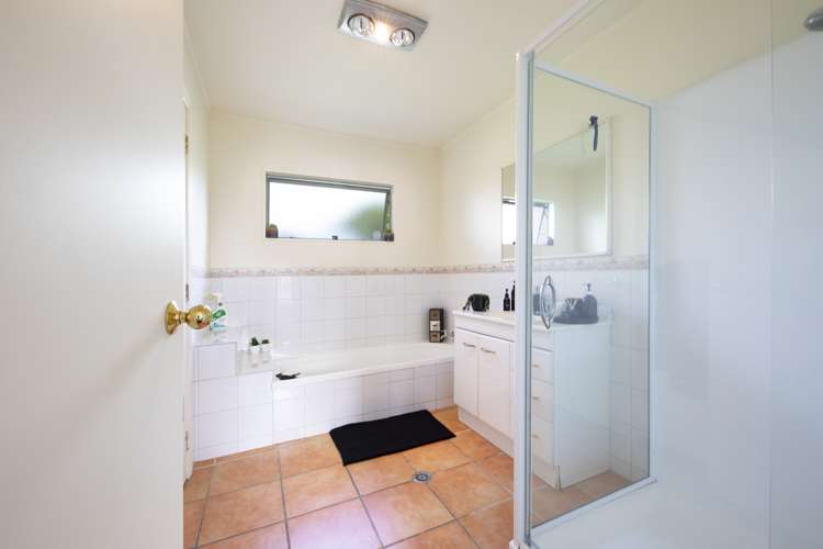 127 Bruce Mclaren Road Henderson_6