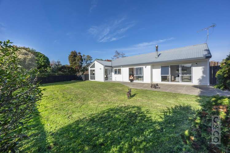 4 Vintners Close_0