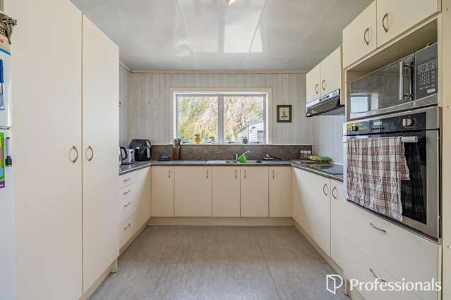 33 Wellington Road Wainuiomata_3