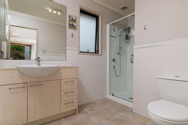 11 Ashurst Lane Greenhithe_17