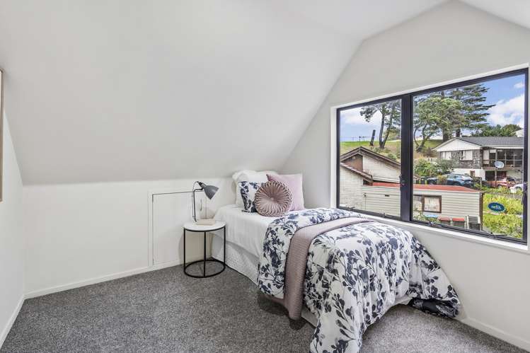 8a Landseer Place Blockhouse Bay_16