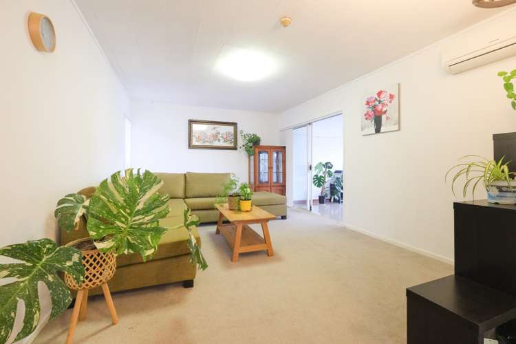 6 Aquarius Avenue Glen Eden_7
