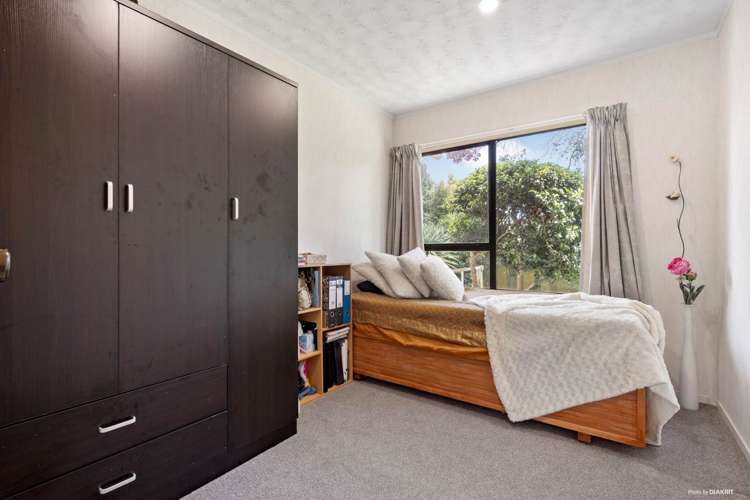 15 Hoylake Place Wattle Downs_16