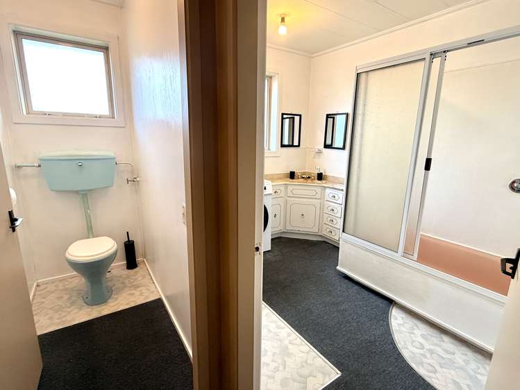 2/64 Hensley Street Gladstone_27