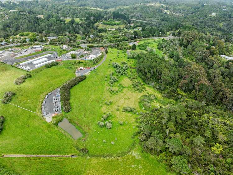 1201 East Coast Road Redvale_14