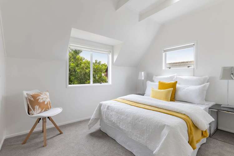 2/3 Courant Place Clover Park_6