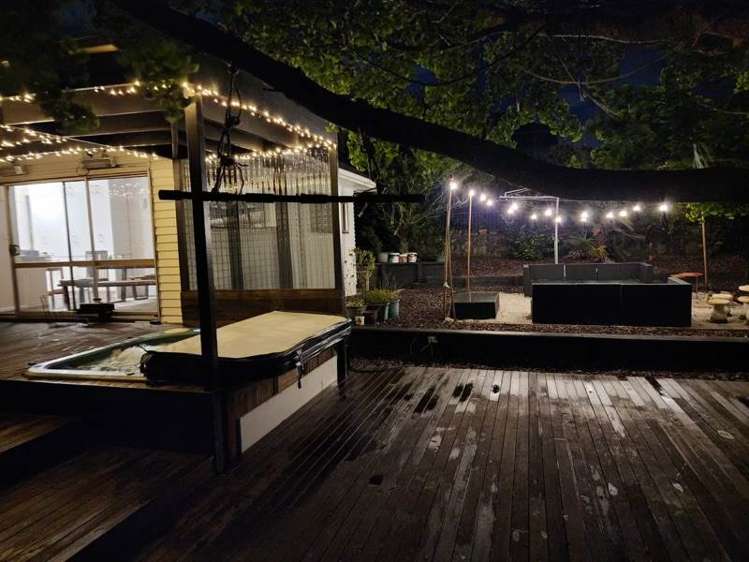 12a Beach Road Mellons Bay_23