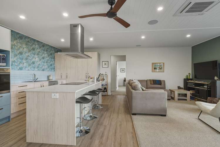 1245 Coast Road Karitane_15