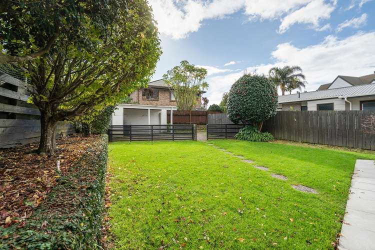 54A Heron Avenue East Matua_13