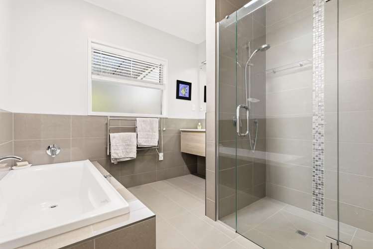 16 Botanical Heights Drive Waipahihi_12