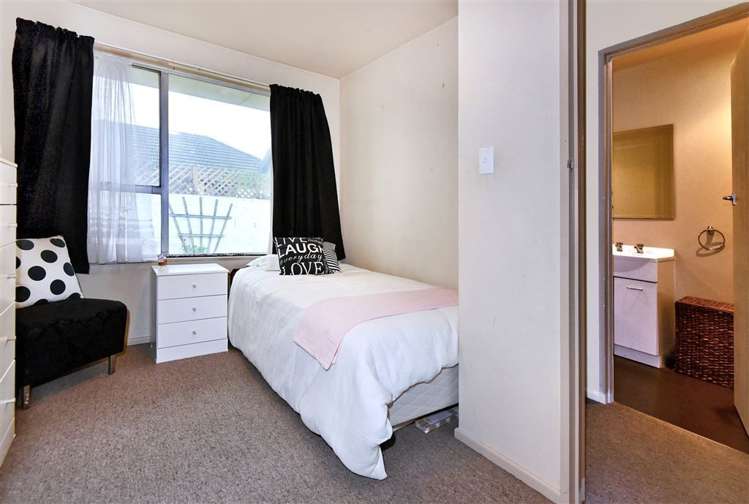 2/351 Main South Road Hornby_5