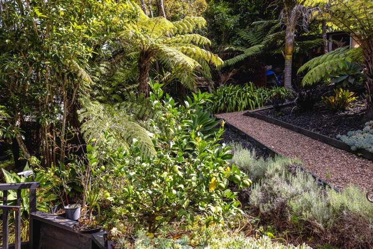 72 Waiheke Road Waiheke Island_30