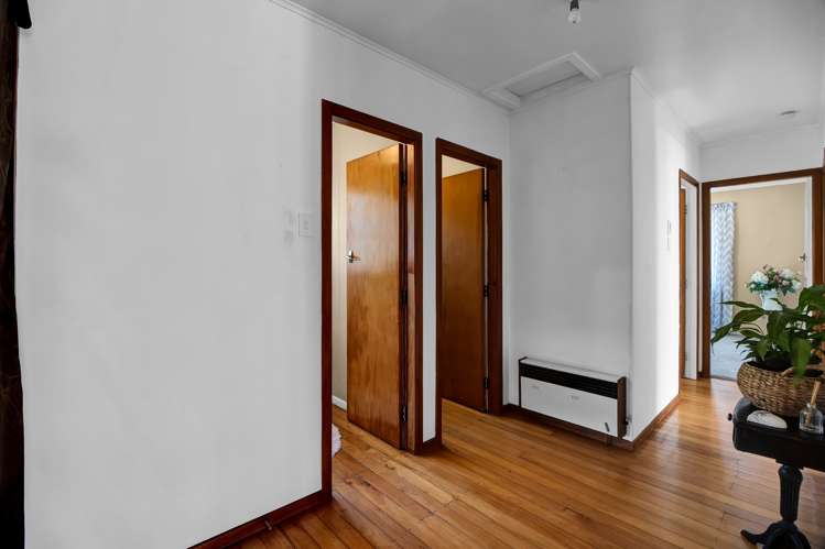 162 Seaview Road Westown_19