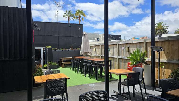 108 Maunganui Road Mt Maunganui_3