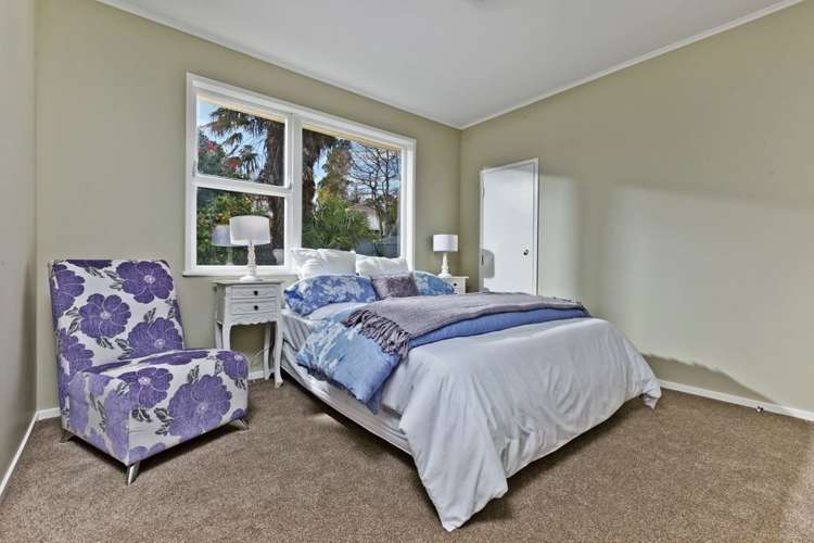 61 Captain Scott Road Glen Eden_12