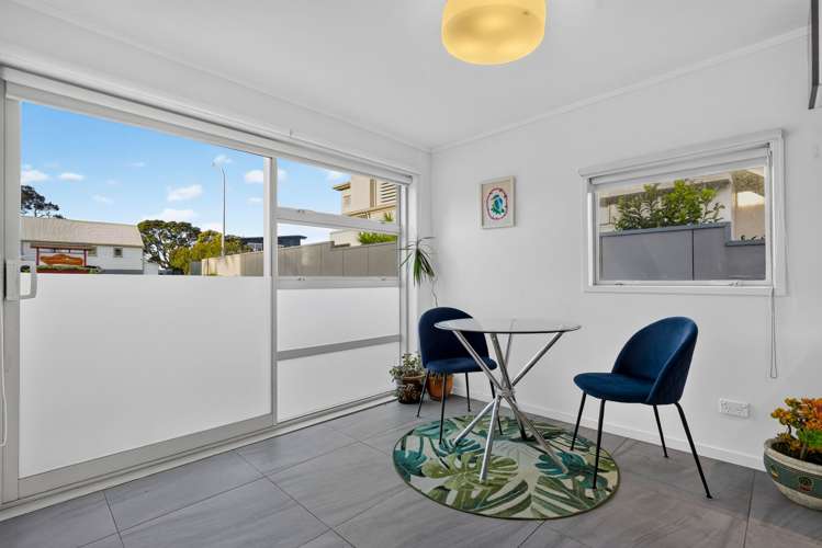 1/64 Seaview Road Castor Bay_45