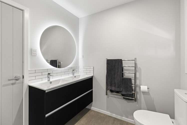 25 Lindsey Crescent Springvale_12