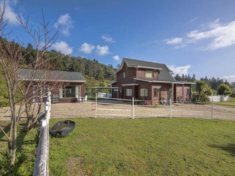 112 Boons Valley Road Waikawa_9