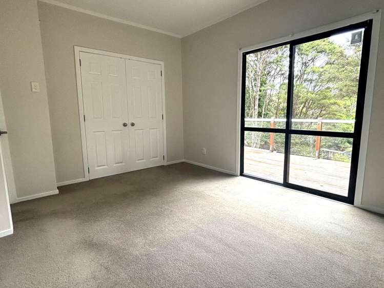 211 Laingholm Drive Laingholm_9