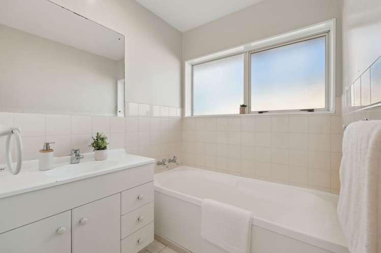 1/234A Penrose Road_3
