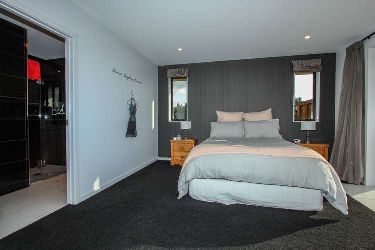 56 Sunrise Drive Seaward Bush_8