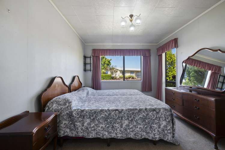 12 Cargill Grove Kelvin Grove_17