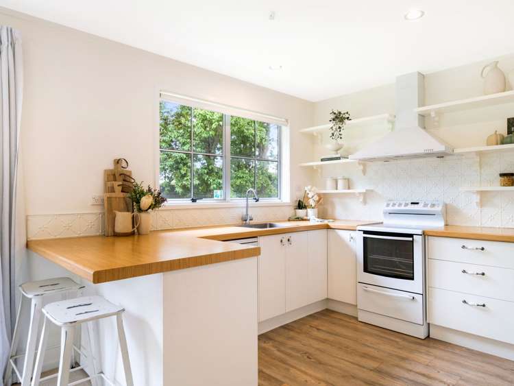 9 Walnut Place Owhata_4