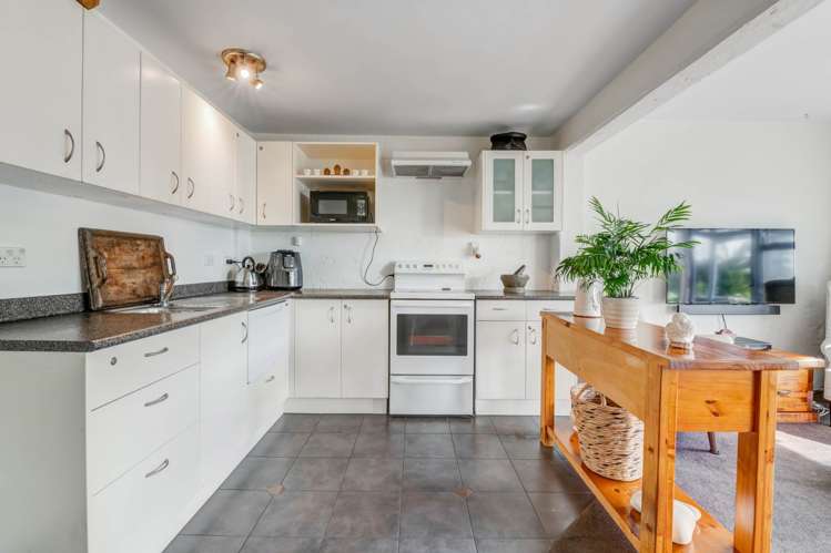 1C/2 Weranui Road Waiwera_9