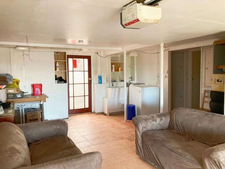 66 Roberts Road Te Atatu South_10