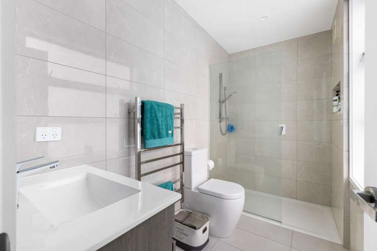 202 Vipond Road Stanmore Bay_18